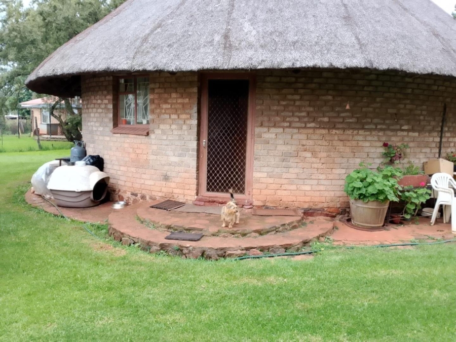 Commercial Property for Sale in Hartbeesfontein North West
